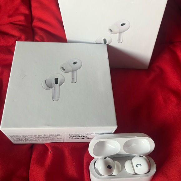 Apple Wireless Earbuds with Charging Case - White